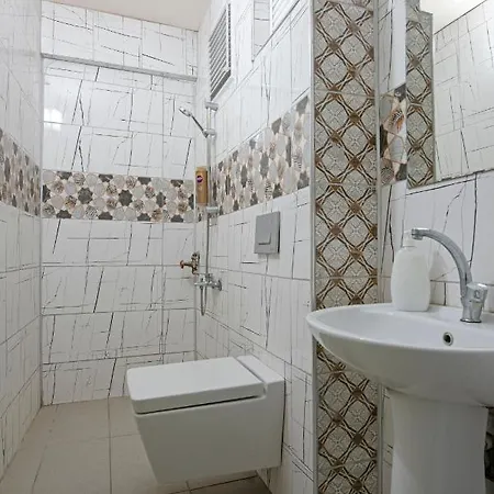 Aparthotel Gvar 2*